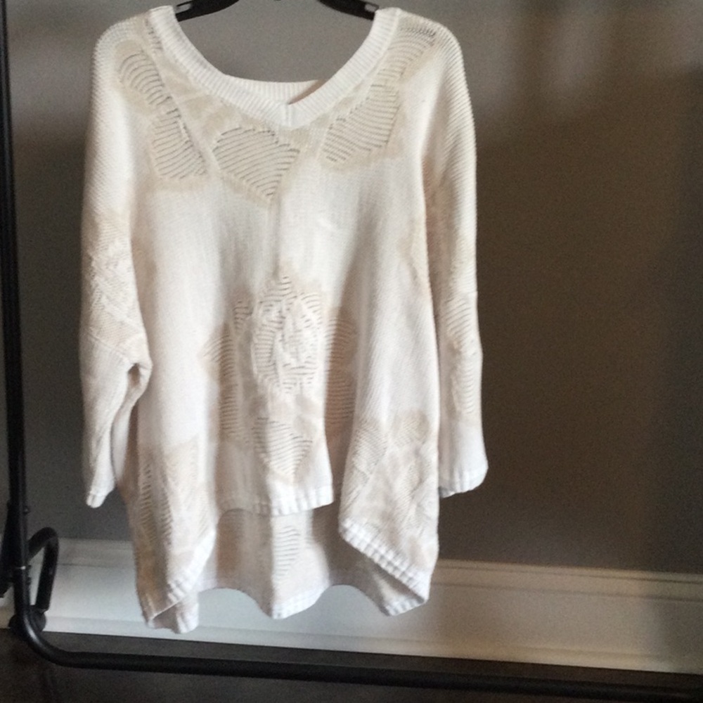 Cozy White V-Neck Sweater with Plush Texture